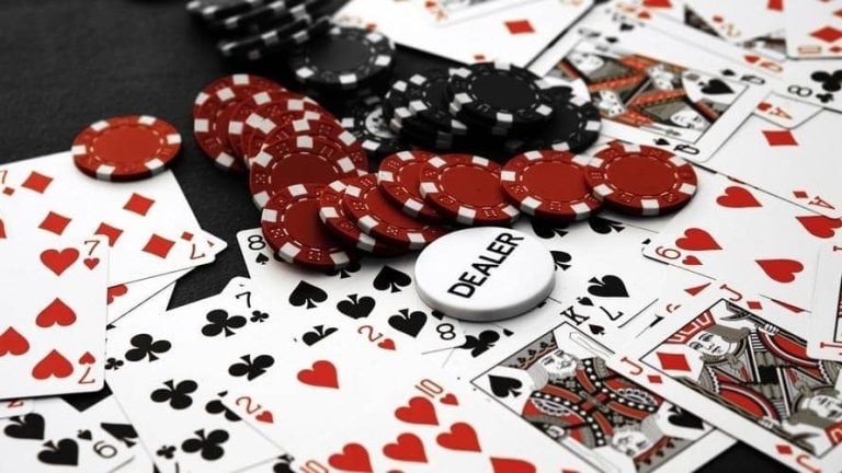 Berbagai pilihan meja live casino kipas777 termasuk baccarat dan roulette